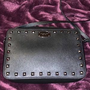 Michael Kors purse (like new)